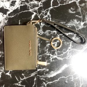 Michael Kors coin Purse. Great condition. Never used.